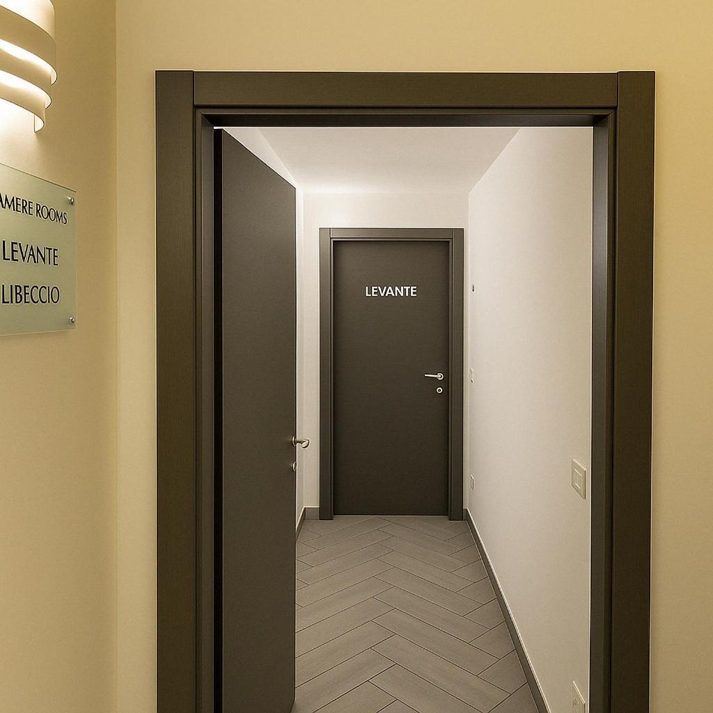 Relais Al Porto Hotel Peschiera del Garda Exterior photo